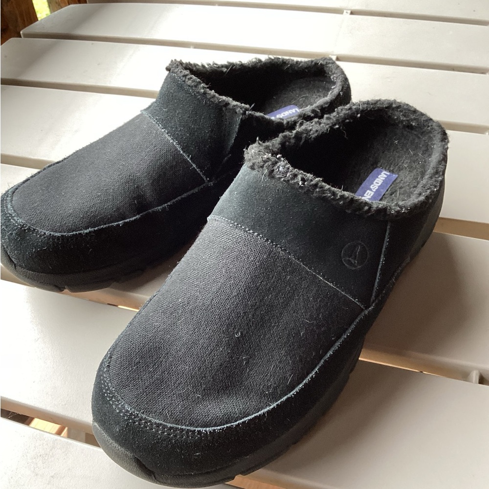 Women’s Slides